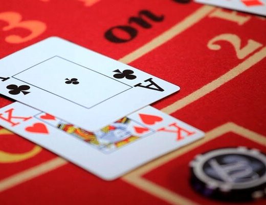 Blackjack: Luật chơi cơ bản và cách tính điểm